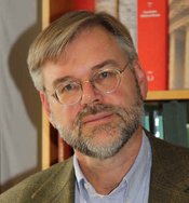 Potraitfoto von dem Mitarbeiter des Inschriftenvorhabens Dr. Jörg Lampe